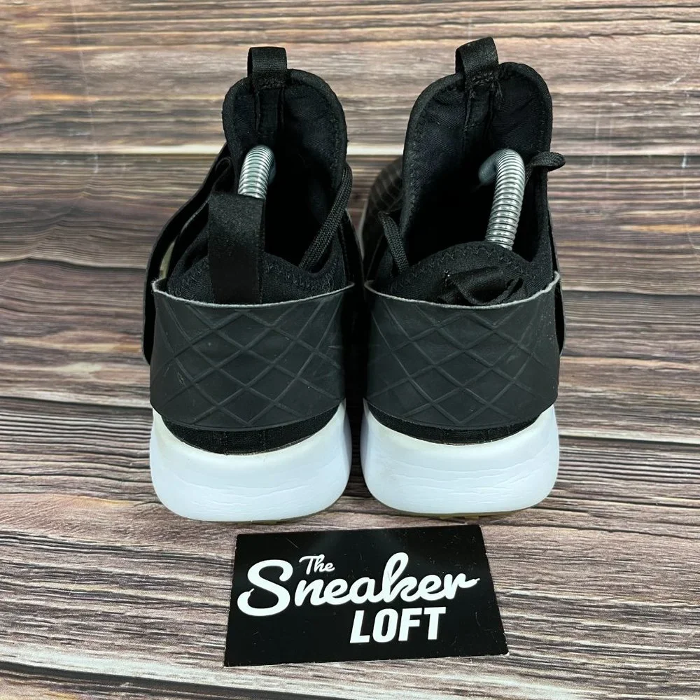 Nike Air Zoom Strong Black‎ Athletic Women's Shoes